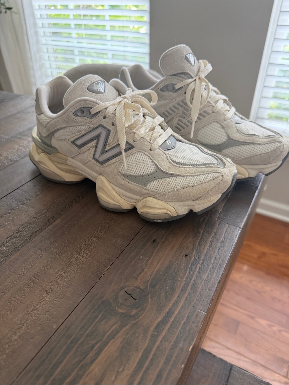 New Balance women’s 9060